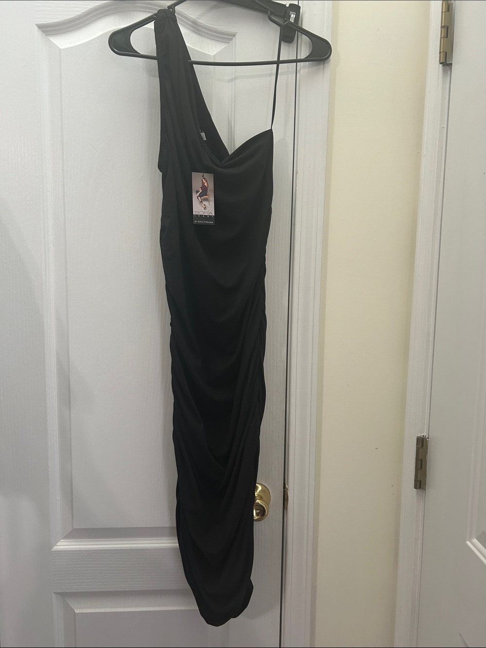 sofia by sofia vergara Black One-Shoulder Ruched Draped Dress